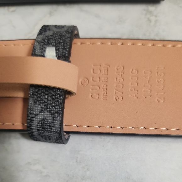 Gucci Black Belt with GG Buckle ✨️🆕️ - Picture 4 of 11